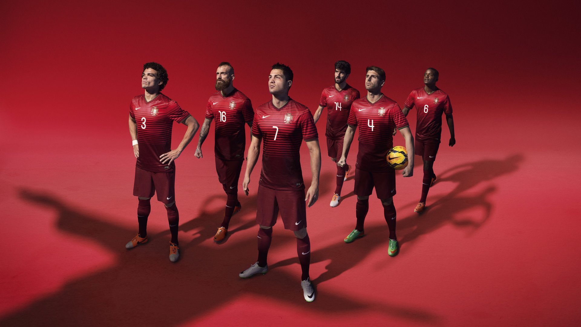 当沙漠之狐撕碎郁金香,莱万如何用一粒点球撬动世界杯的宿命齿轮